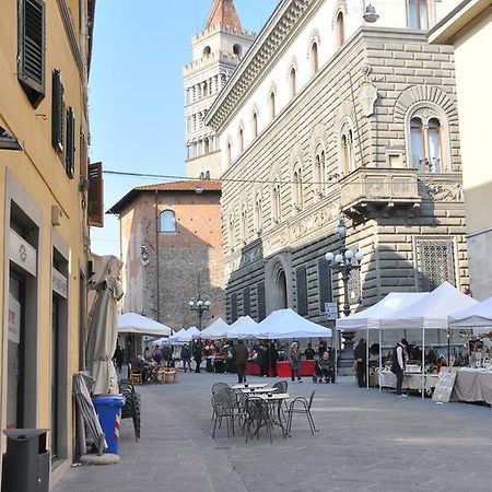 B&B Al Canto Del Cavour Pistoia Buitenkant foto